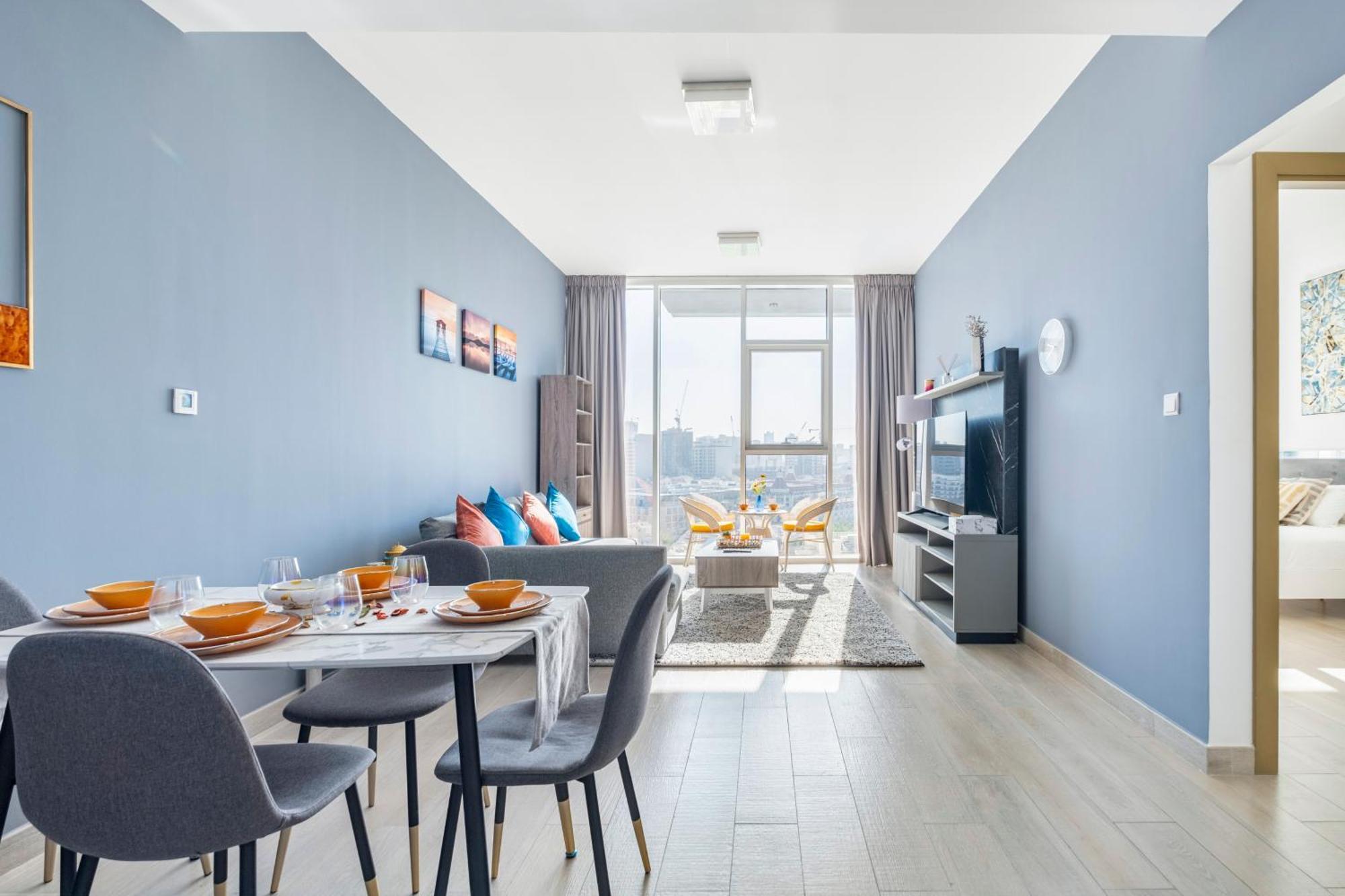 Dreamland 1br For 4, King Bed, Pool, Sauna, Gym, Free Parking Apartment