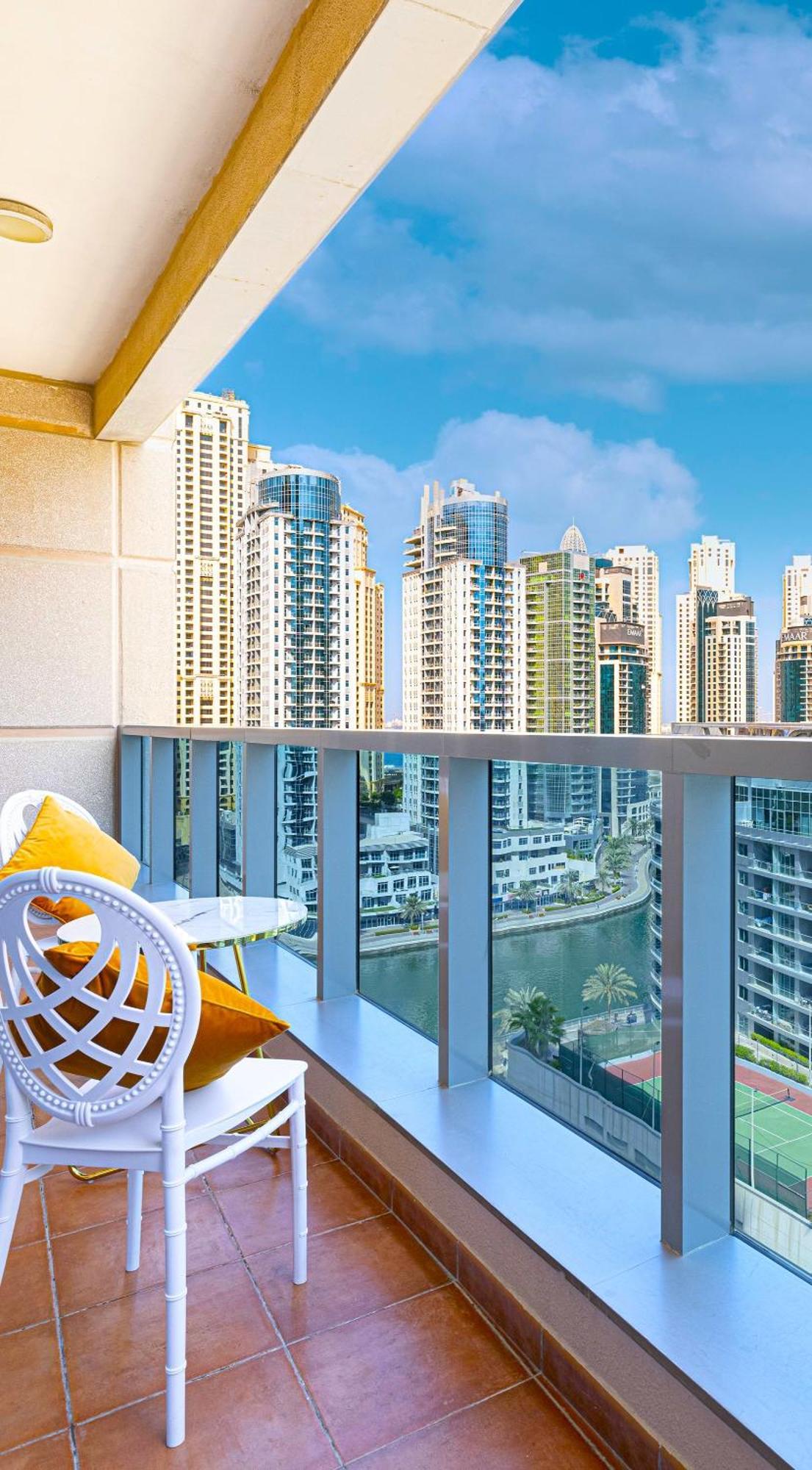 Luxury And Spacious Full Marina View Dubai