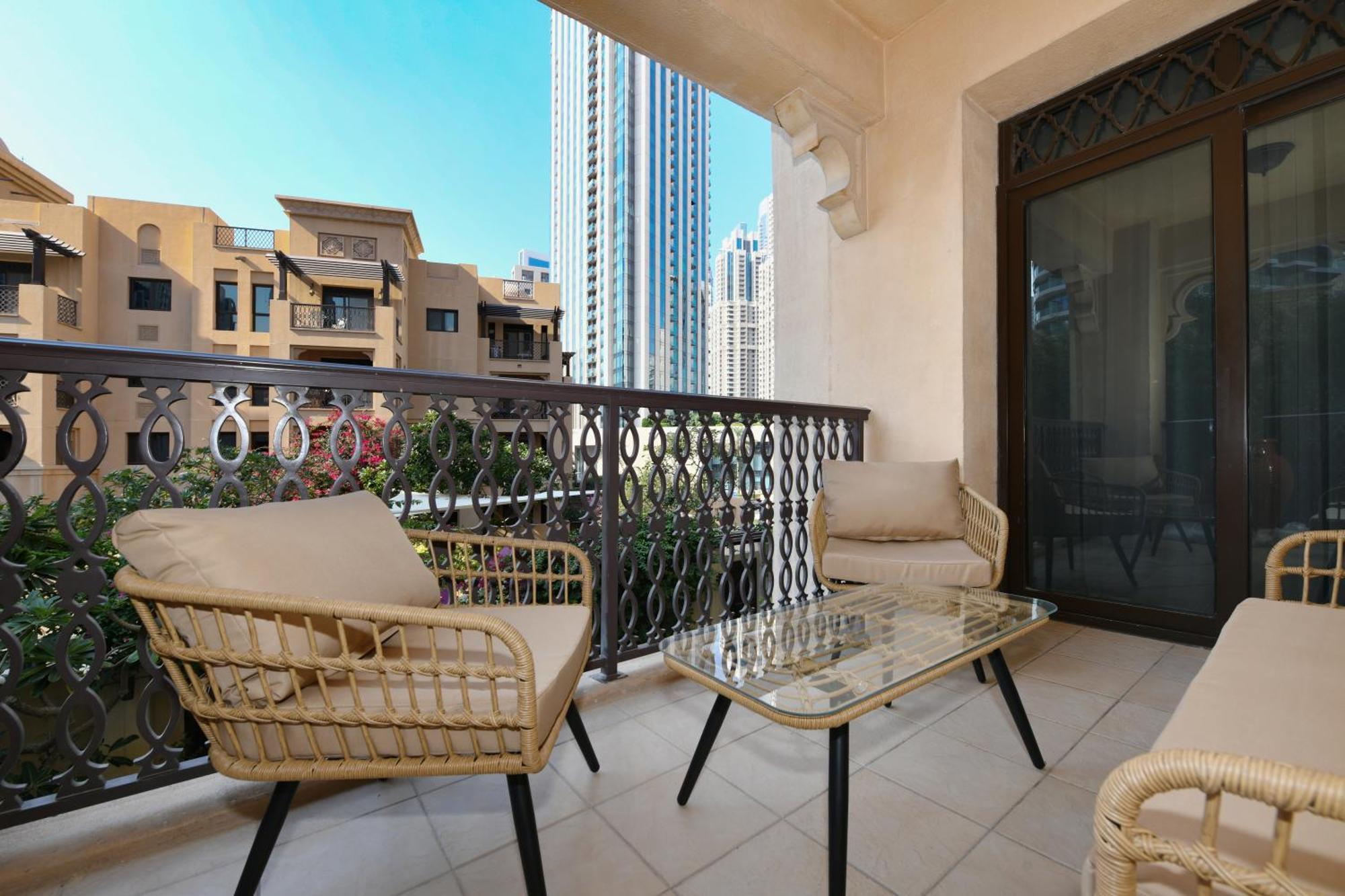 Downtown Gem - 2br Near Mall And Burj Khalifa * Dubai