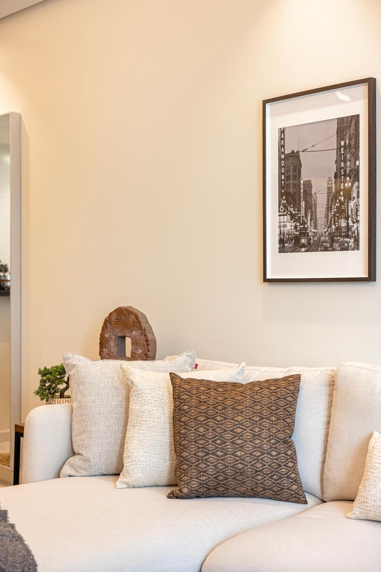 Stylish 2br At Paramount Midtown Holiday home Dubai