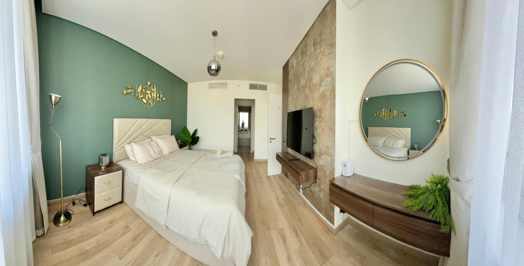 1 Bedroom Elegant & Spacious At Sky Gardens Difc