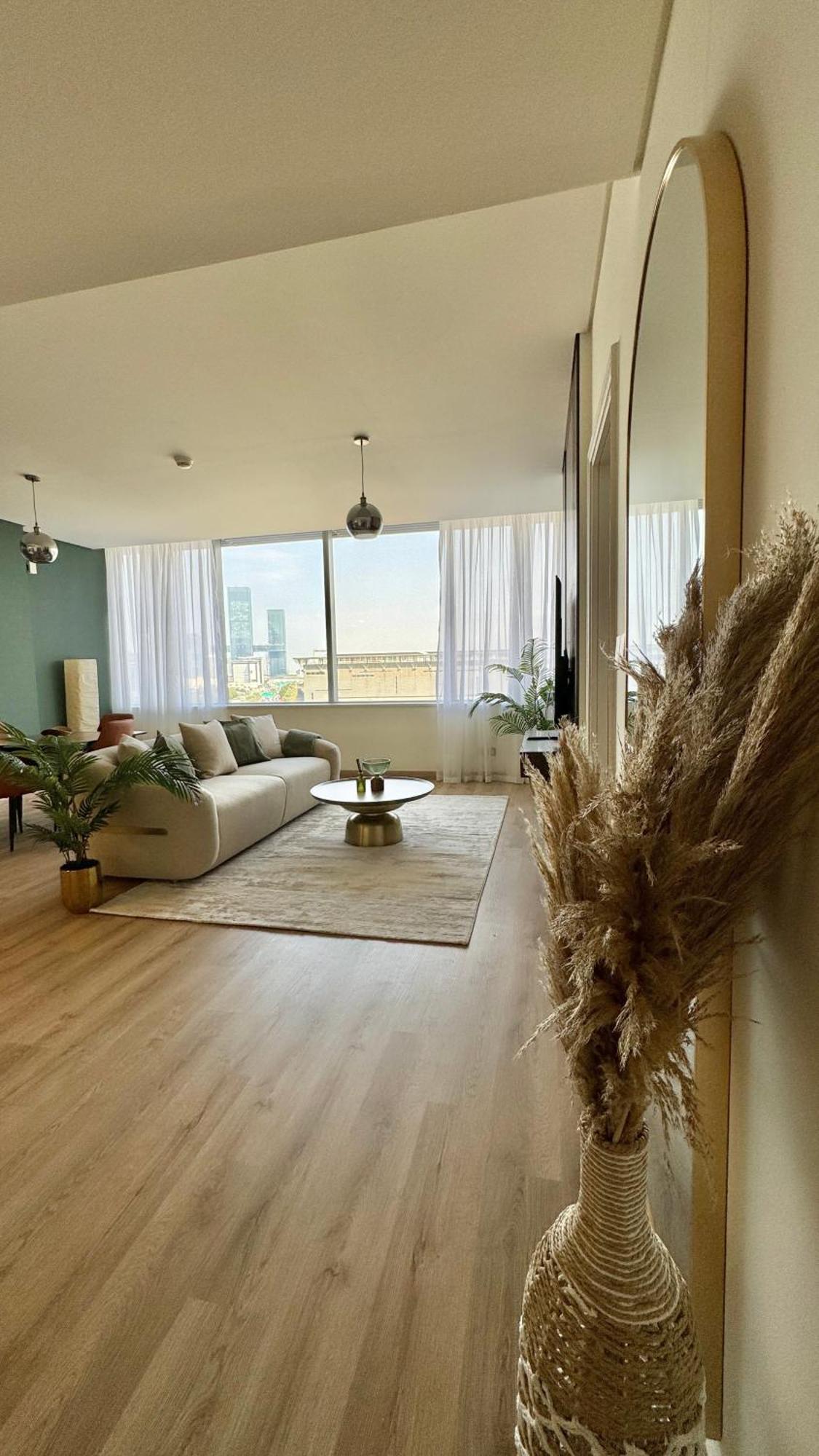 1 Bedroom Elegant & Spacious At Sky Gardens Difc