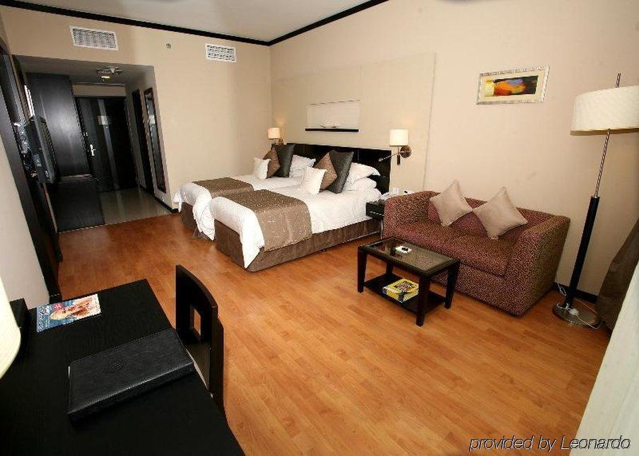Hotel Grandeur Al Barsha 4*