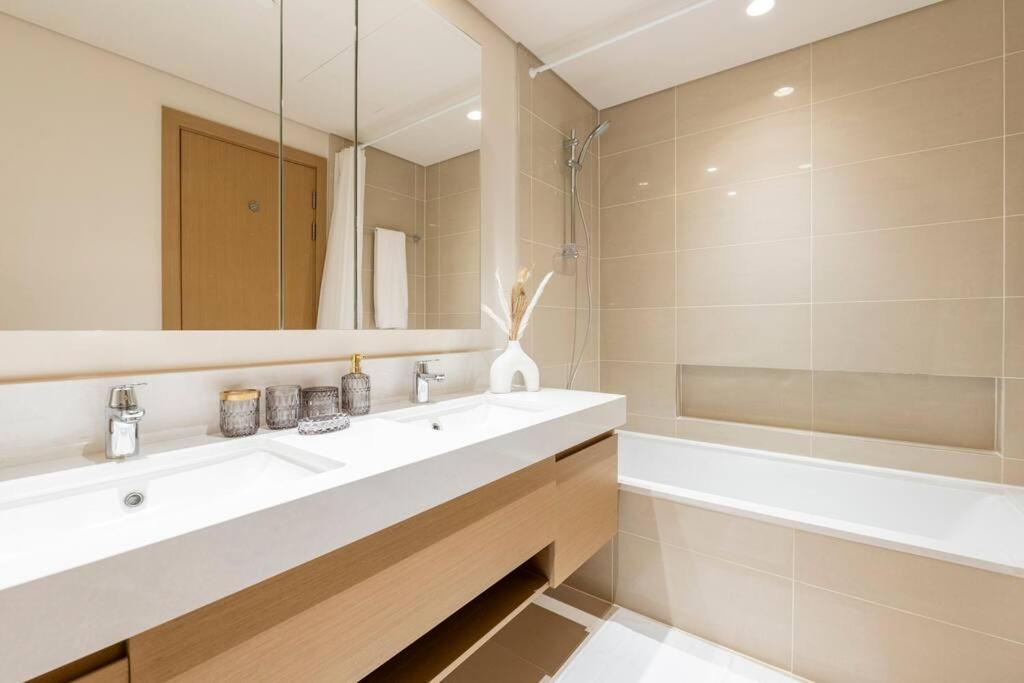 Luxury Harbour Gate 3 Bedroom Apt *