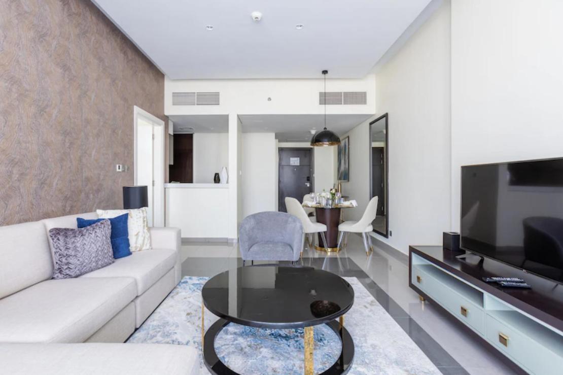 Daire Simply Comfort In Damac Majestine Dubai