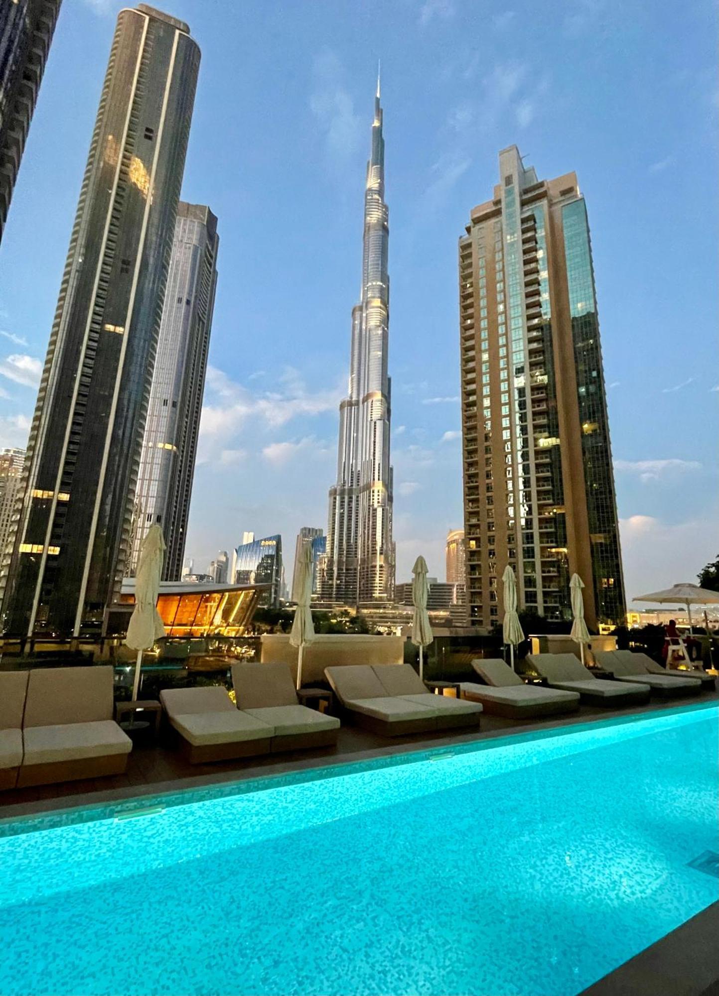 Luxurious & Spacious 2br L Burj & Fountain Views L Walk To Mall L Pool L Gym