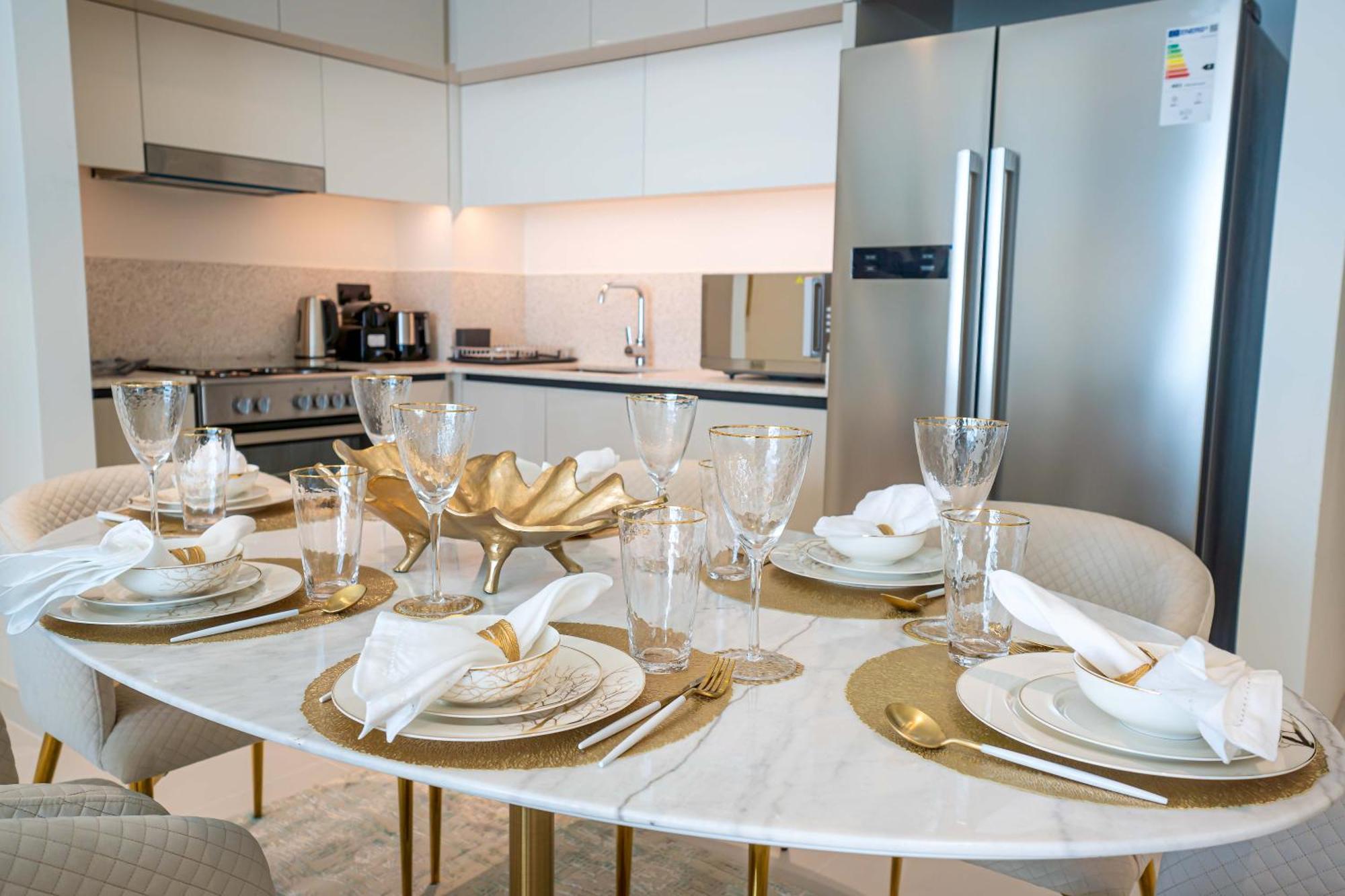 Veluxa - Luxe 2bed In Beachfront Apartment *