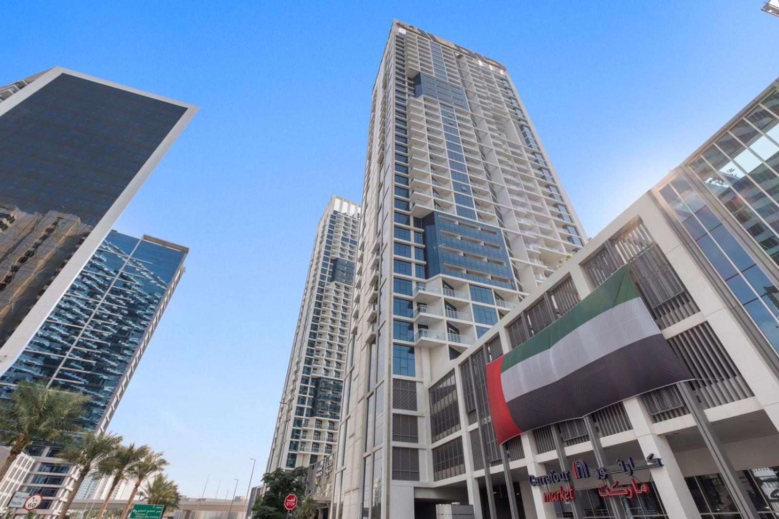 Aliving Private With Canal View 2111 Business Bay Apartment