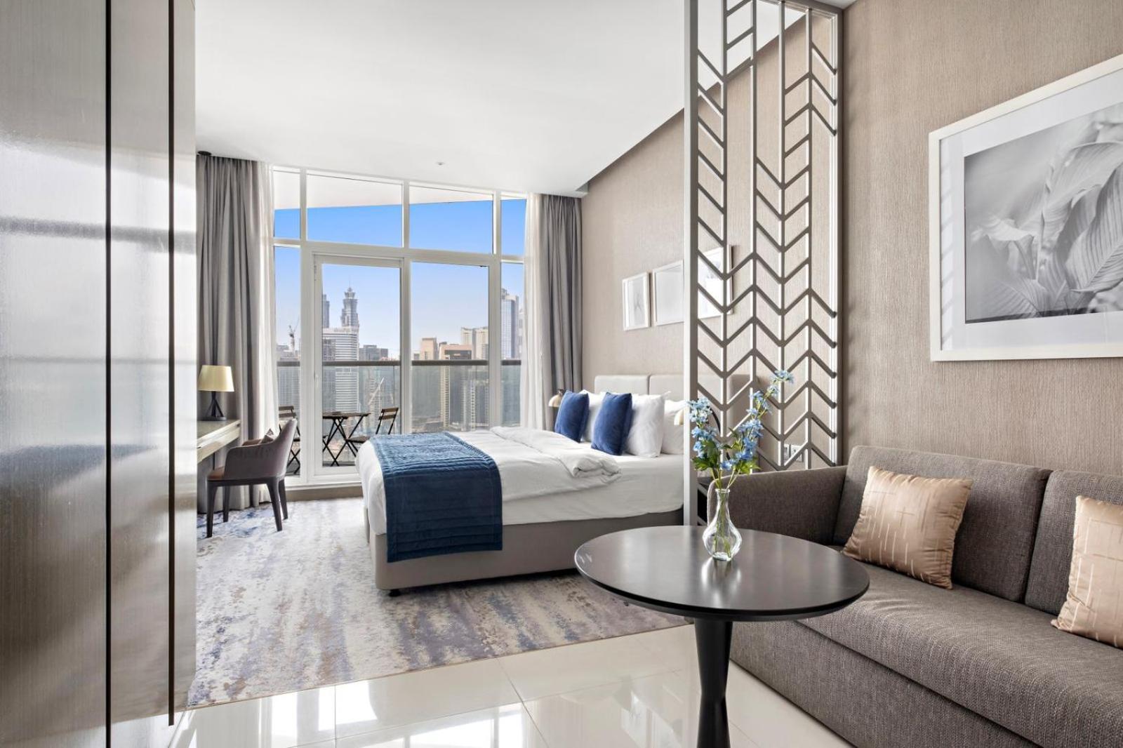 Aliving Private With Canal View 2111 Business Bay * Dubai