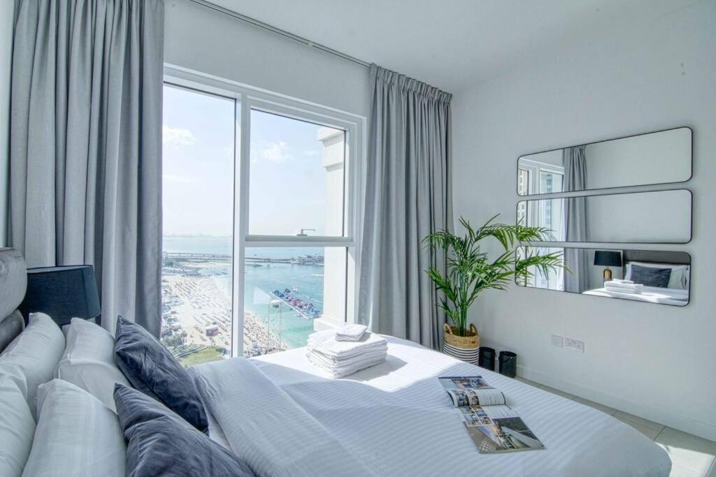Stunning 2br With Sea And Ain View At Jbr Apartamento Dubai