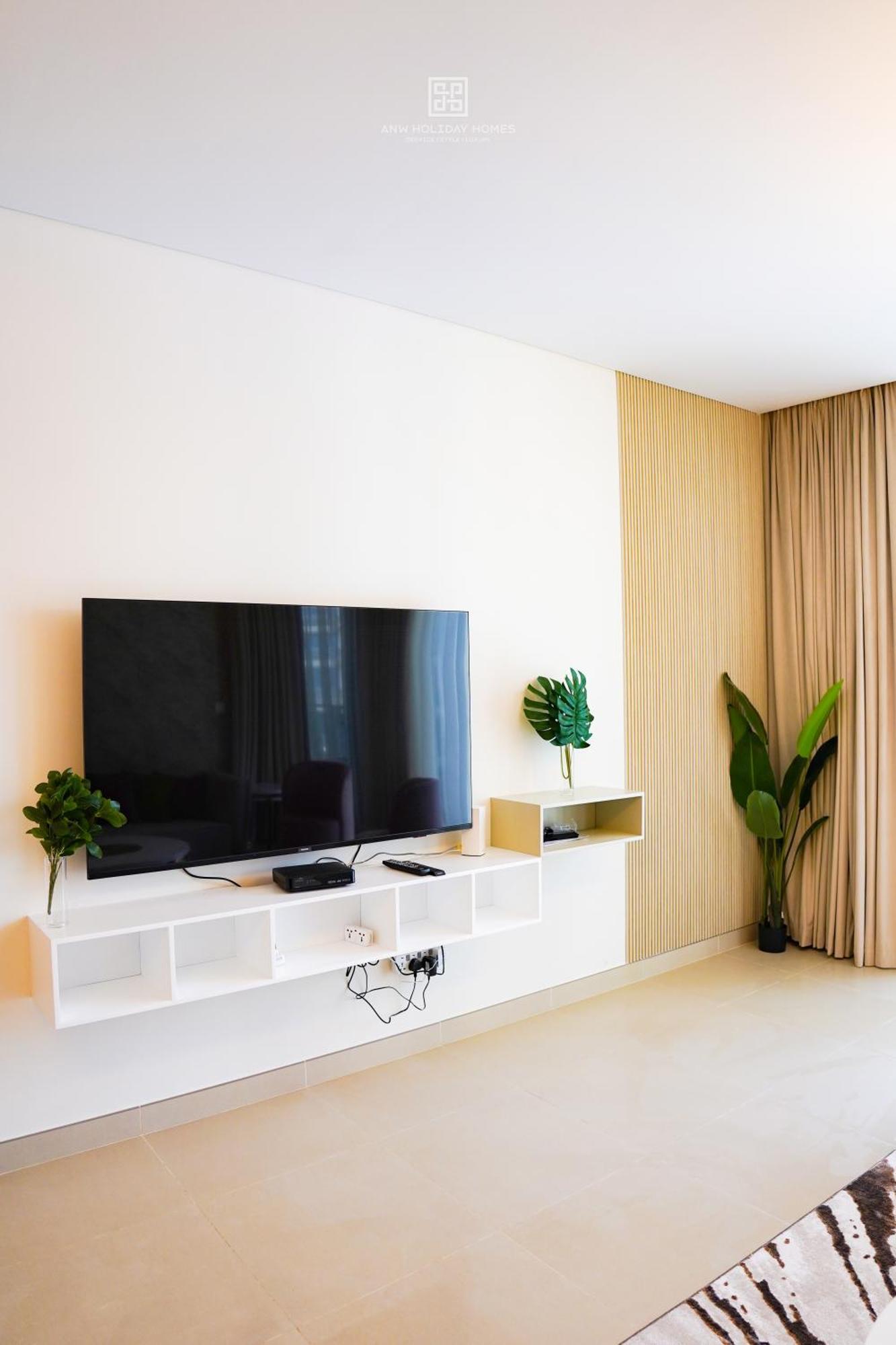 Emaar Marina: Sea And Ain View Apartment