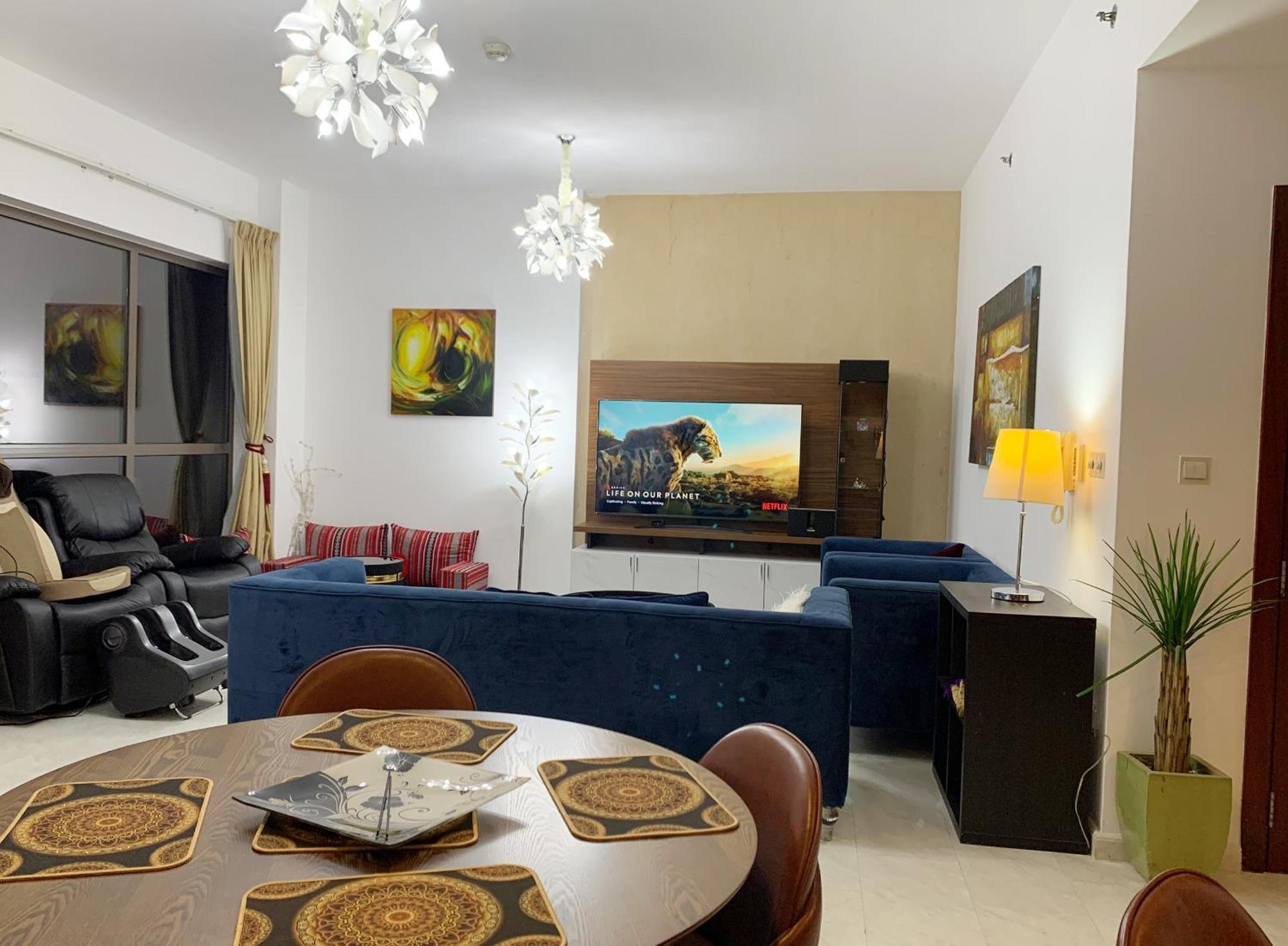 Royal Beach Residences Albergue