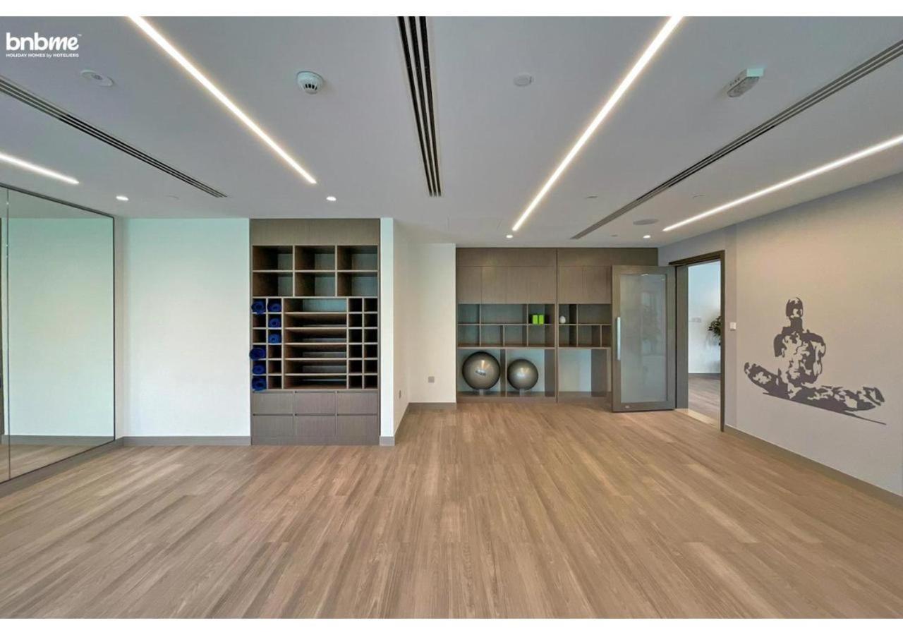 Bnbmehomes- Burj Royale Apartment Dubai