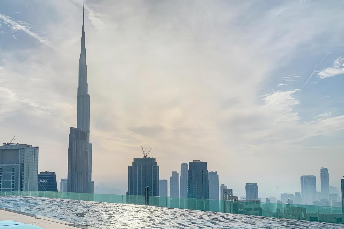 Frank Porter - Paramount Dubai