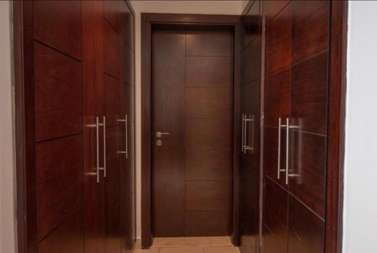 Downtown - Huge 1 Bedroom *