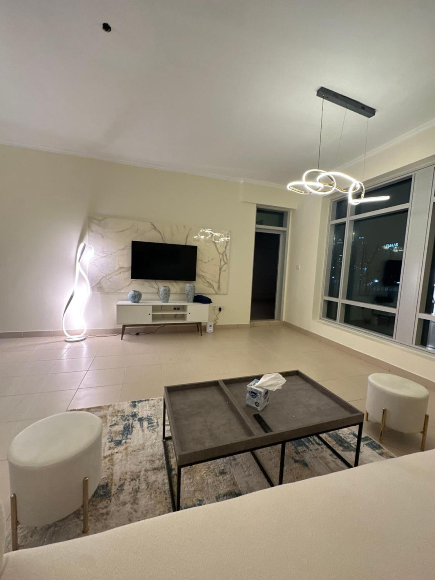 Apartment Downtown - Huge 1 Bedroom