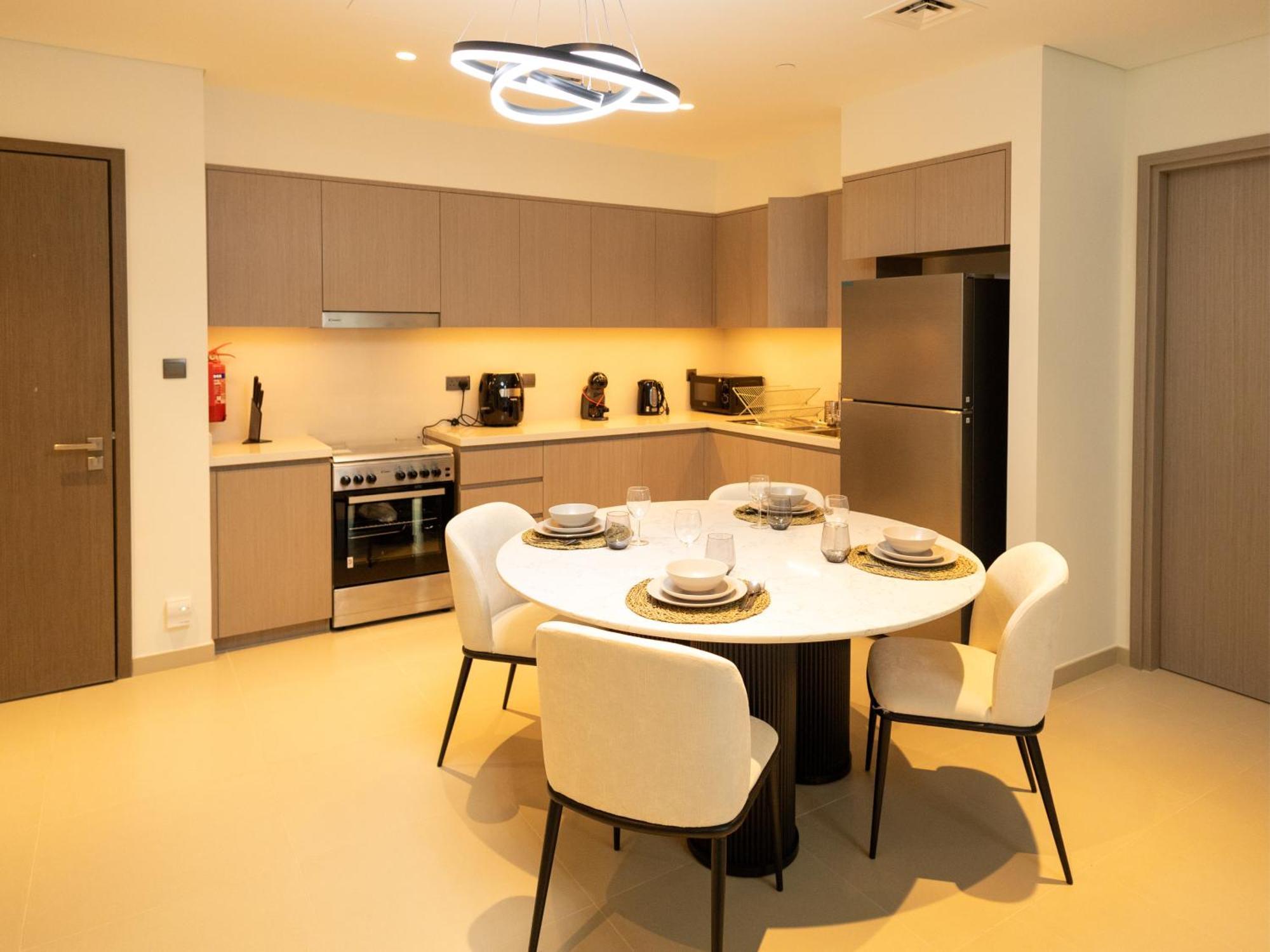 Mh - Act One Act Two - 2bhk - Ref503 Dubai