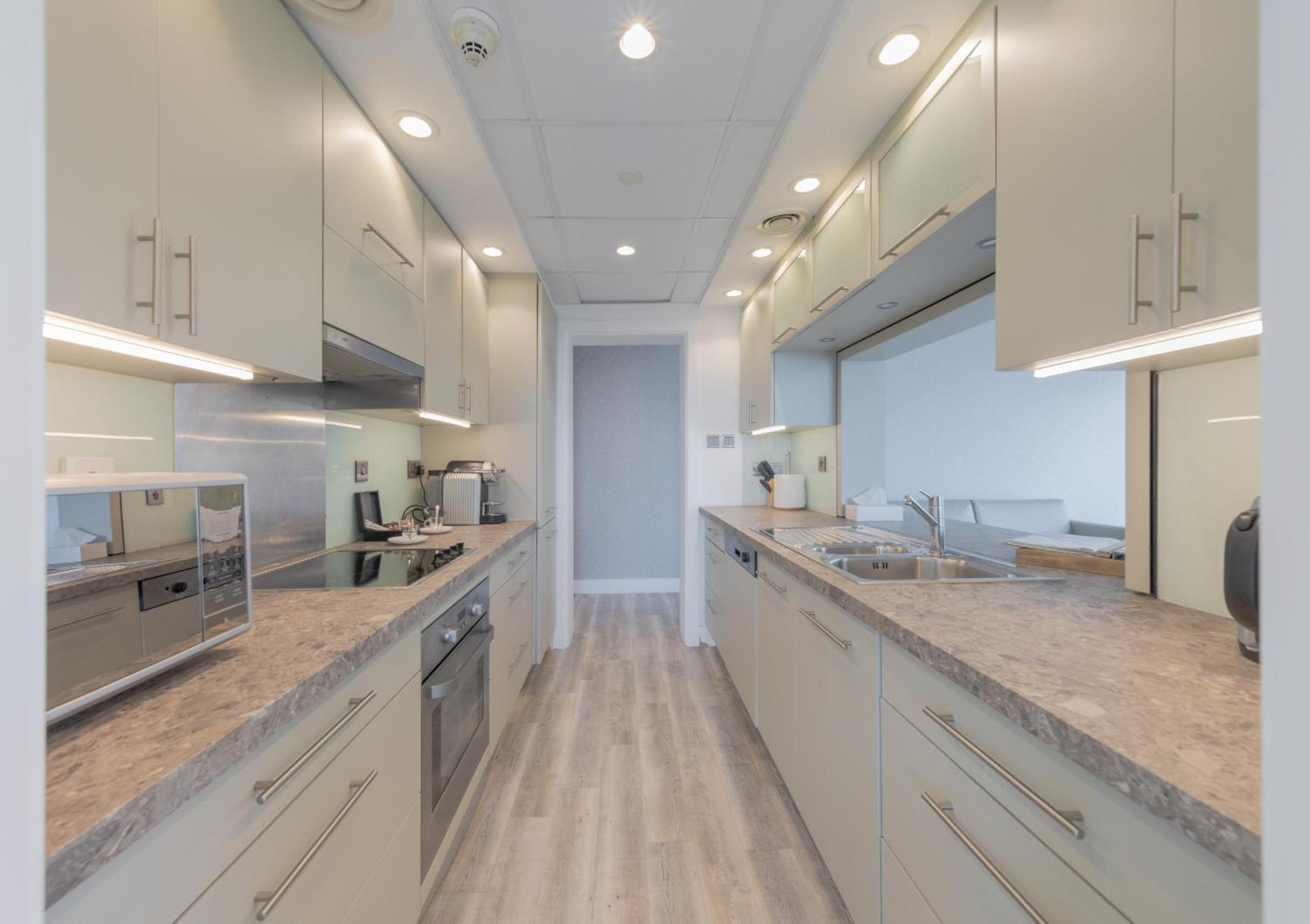 Boutique Living - Burj Views - Renovated