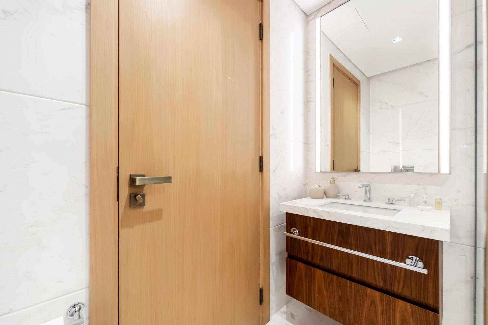 Apartment Fam Living - Rp Heights - 3 Mins Walk To Burj Khalifa & Mall Downtown *