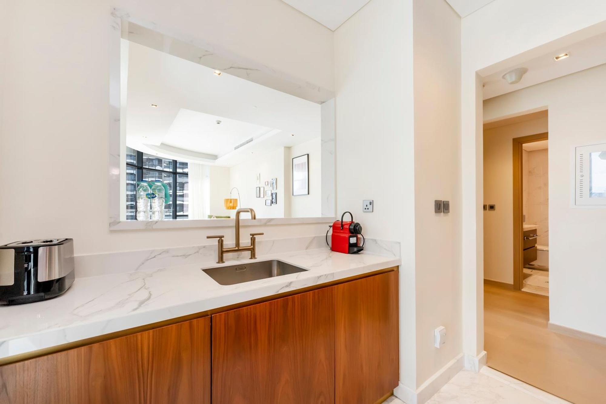 Fam Living - Rp Heights - 3 Mins Walk To Burj Khalifa & Mall Downtown Apartment Dubai