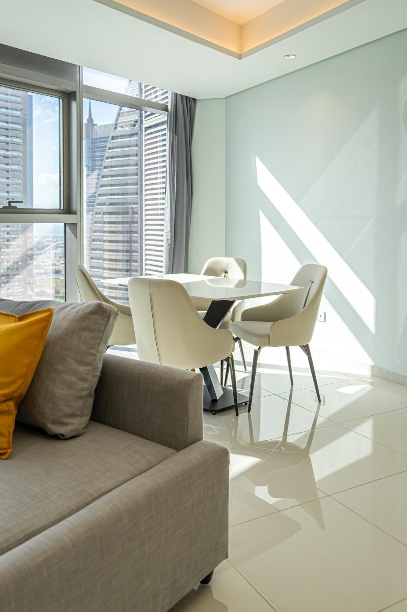 Magical With Rooftop Pool & Burj Khalifa View