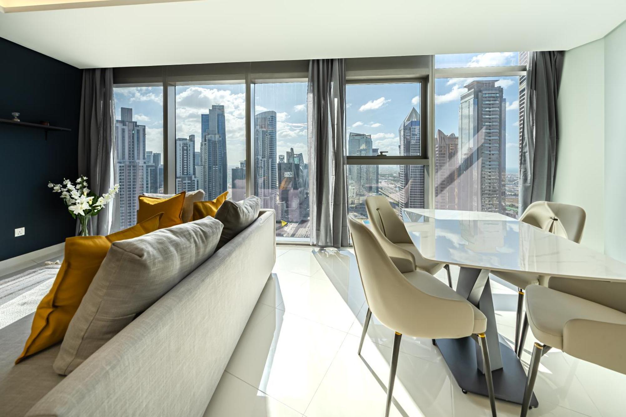 Magical With Rooftop Pool & Burj Khalifa View Apartment Dubai
