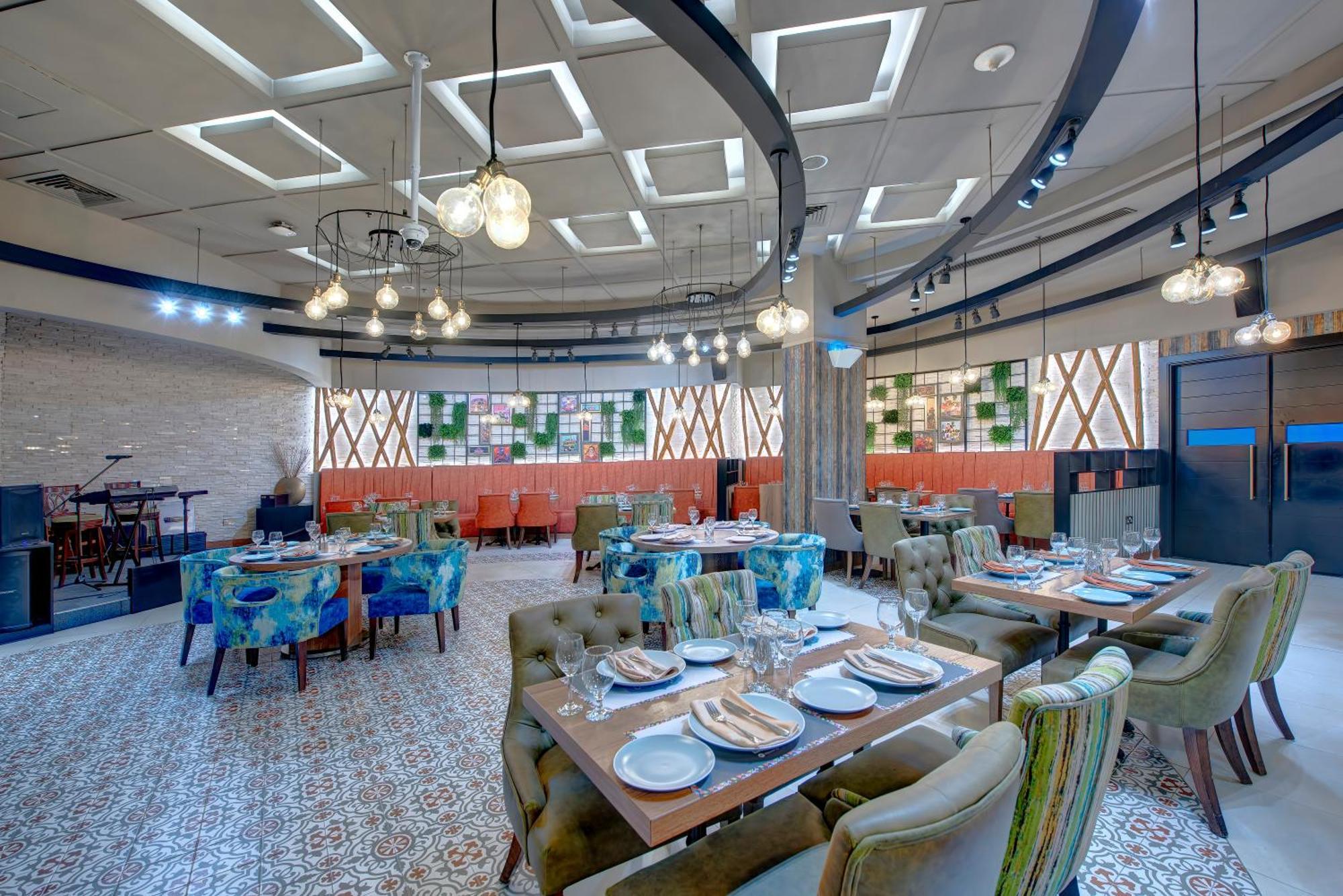 Hotel Grandeur Al Barsha 4*