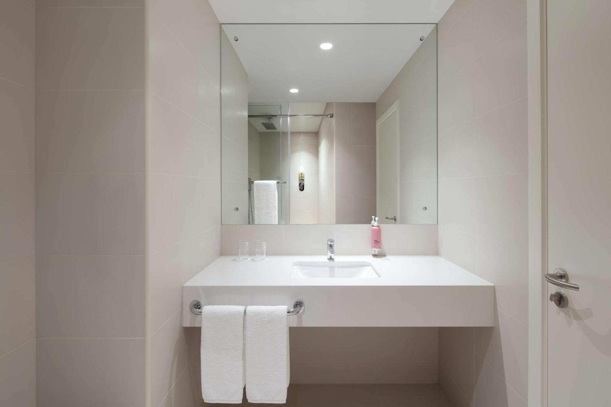 Rove Marina Hotel 3*