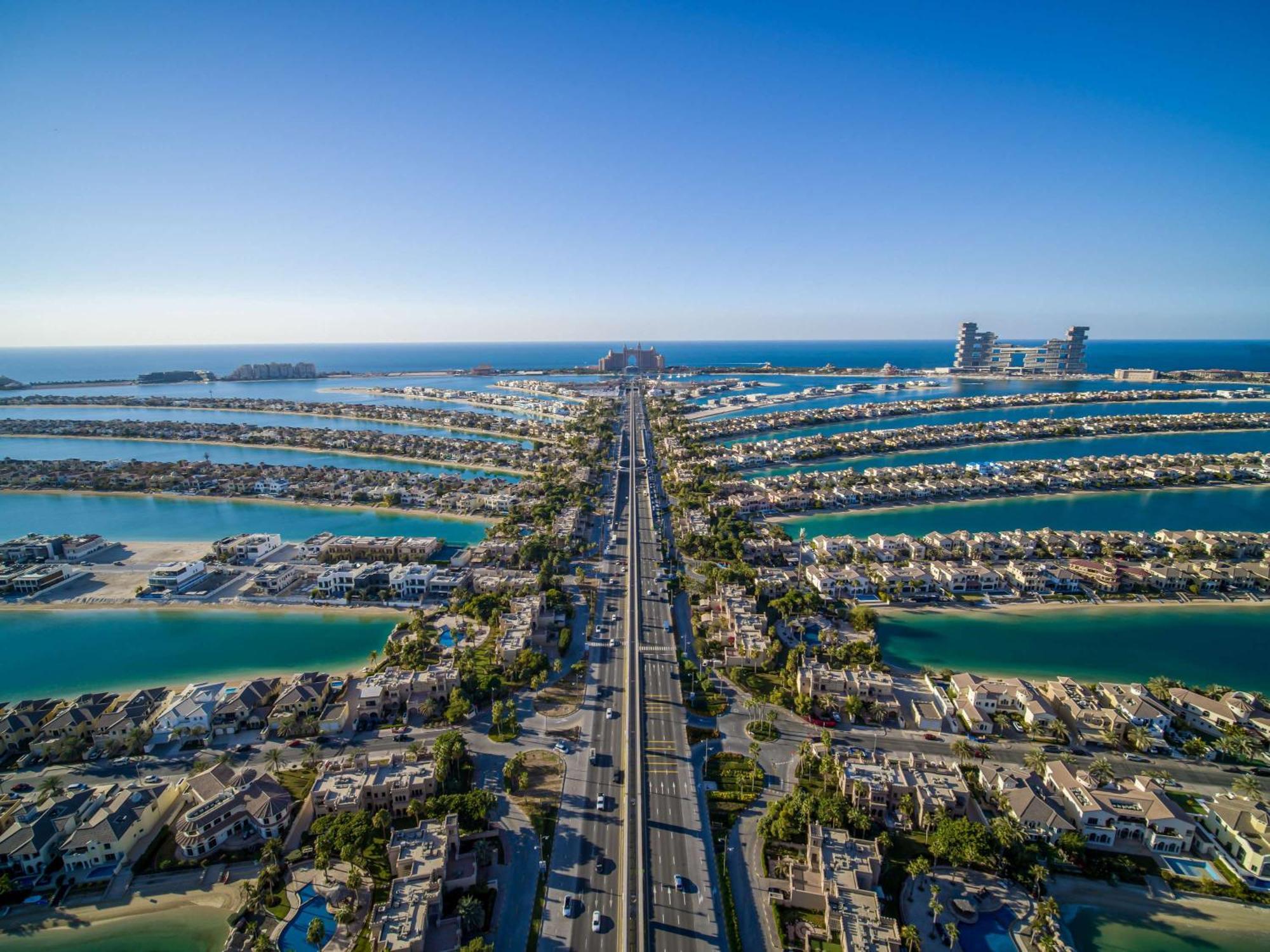 Hotel Rove Marina