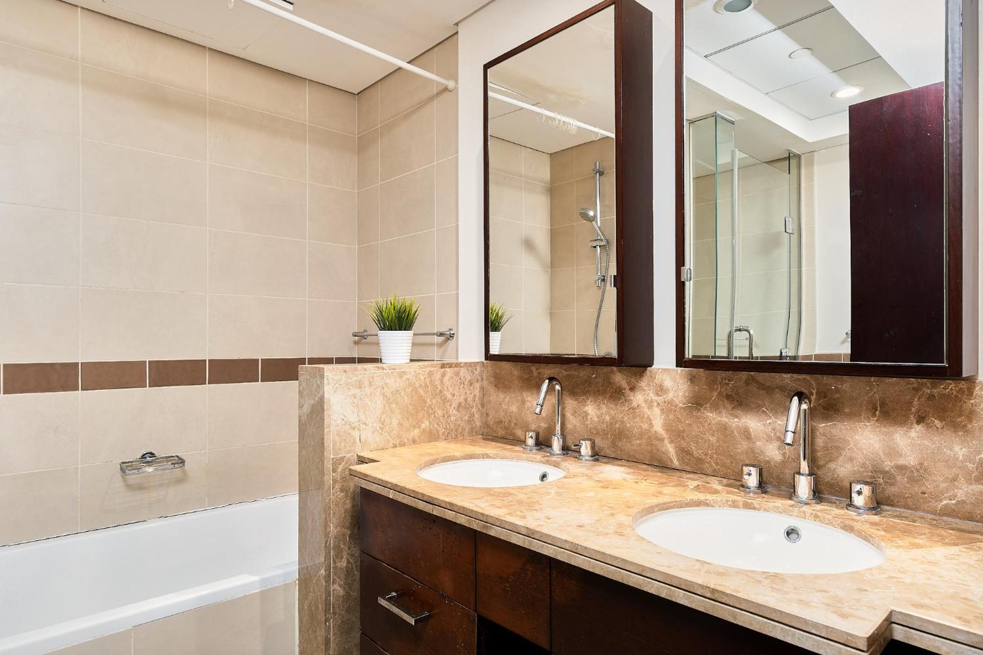 Apartment Bellavista - 1 Bedroom - With Extra - Partial Fountain View