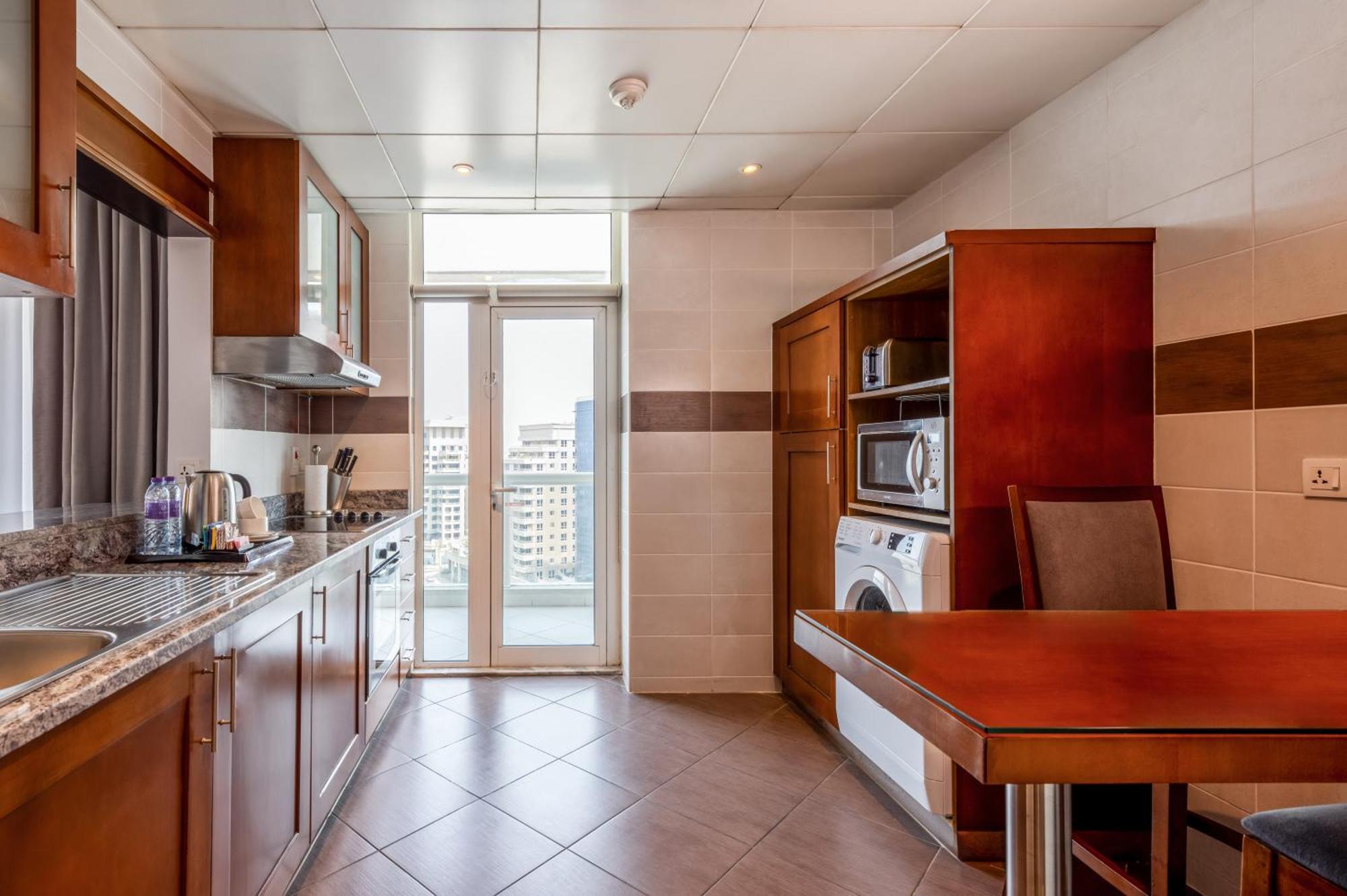 Flora Creek Deluxe Apartments, Apart Otel 4*