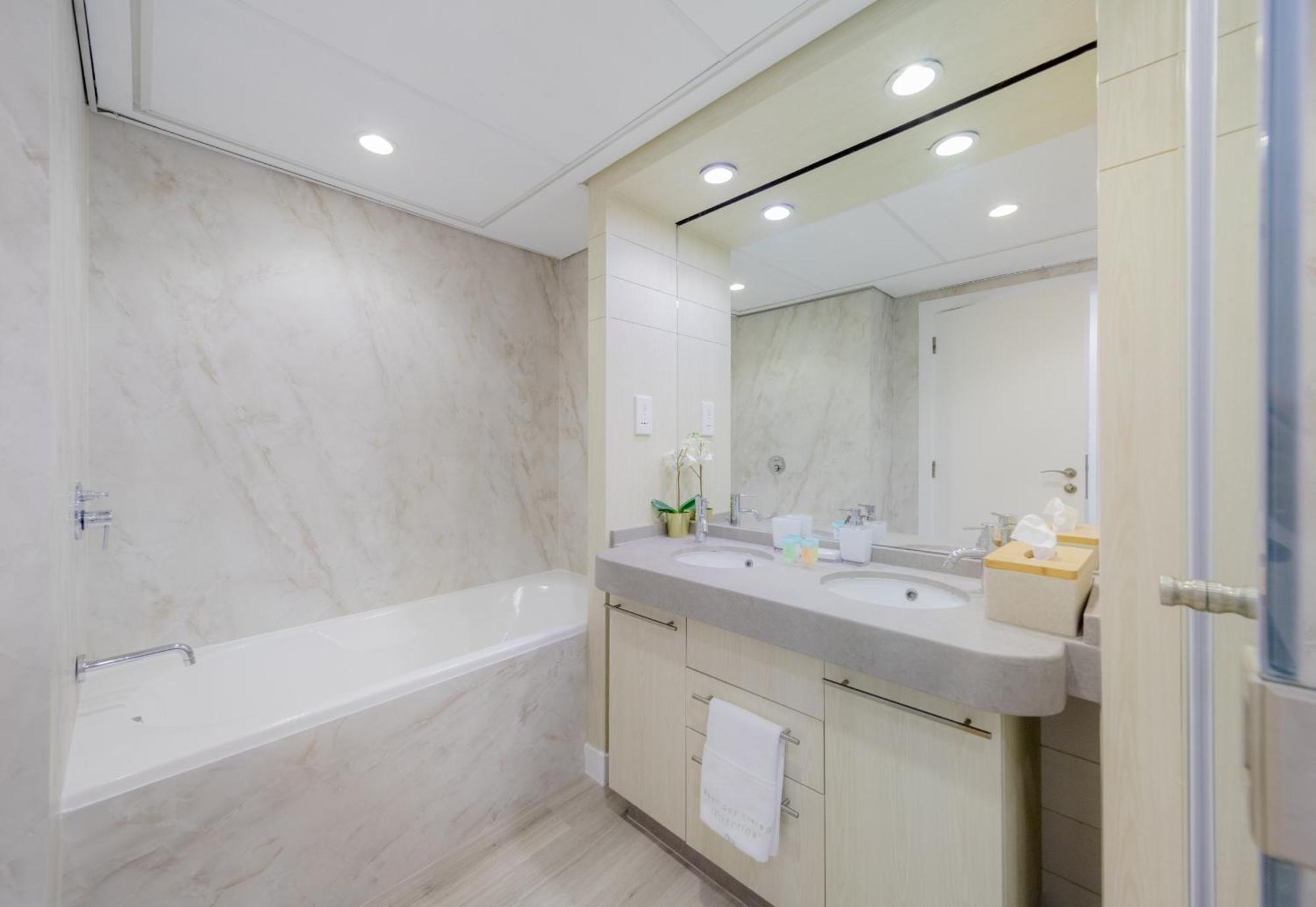 Boutique Living - Burj Views - Renovated Apartamento