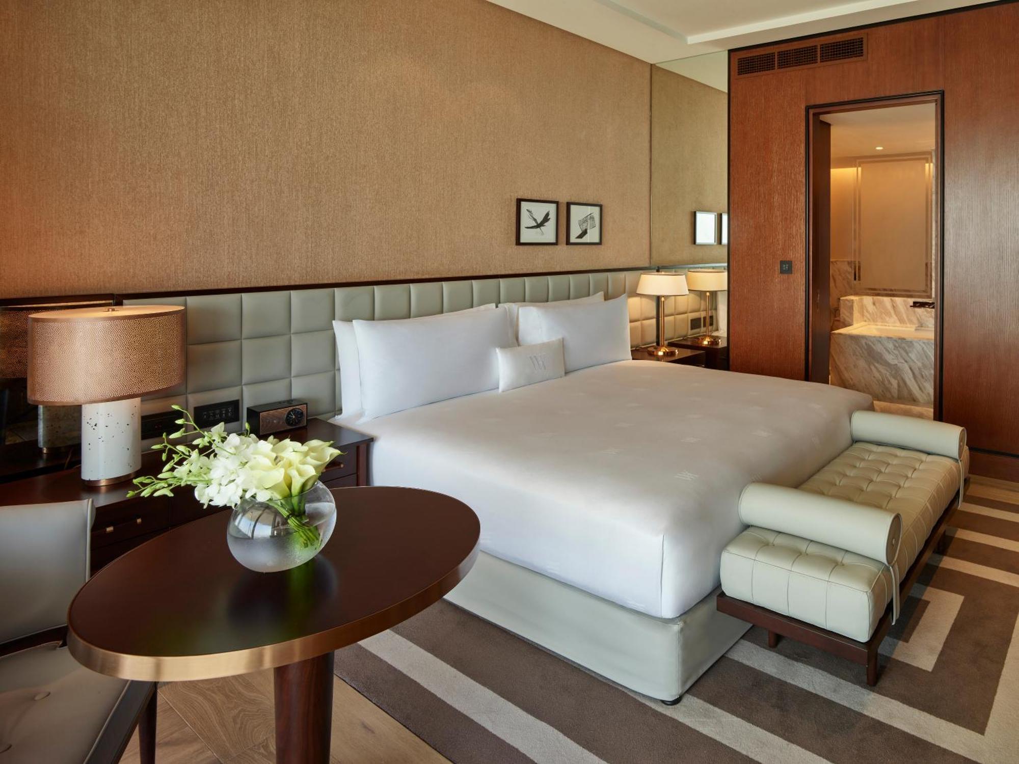 Waldorf Astoria International Financial Centre 5*