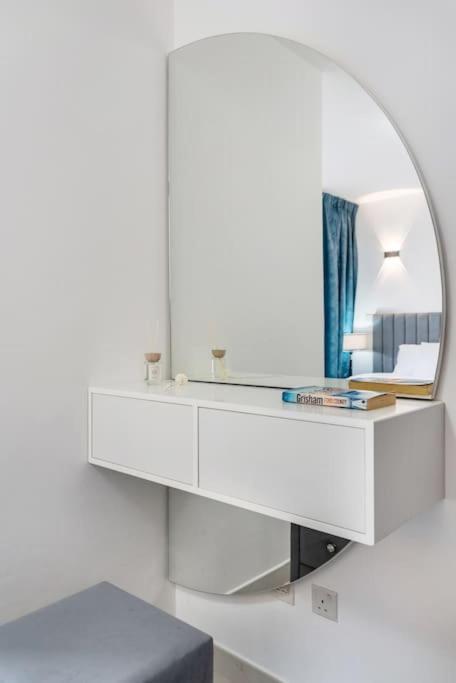 Premium 1bhk Near Metro Station Marina & Jbr
