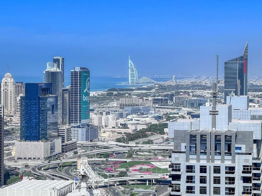 Premium 1bhk Near Metro Station Marina & Jbr Dubai