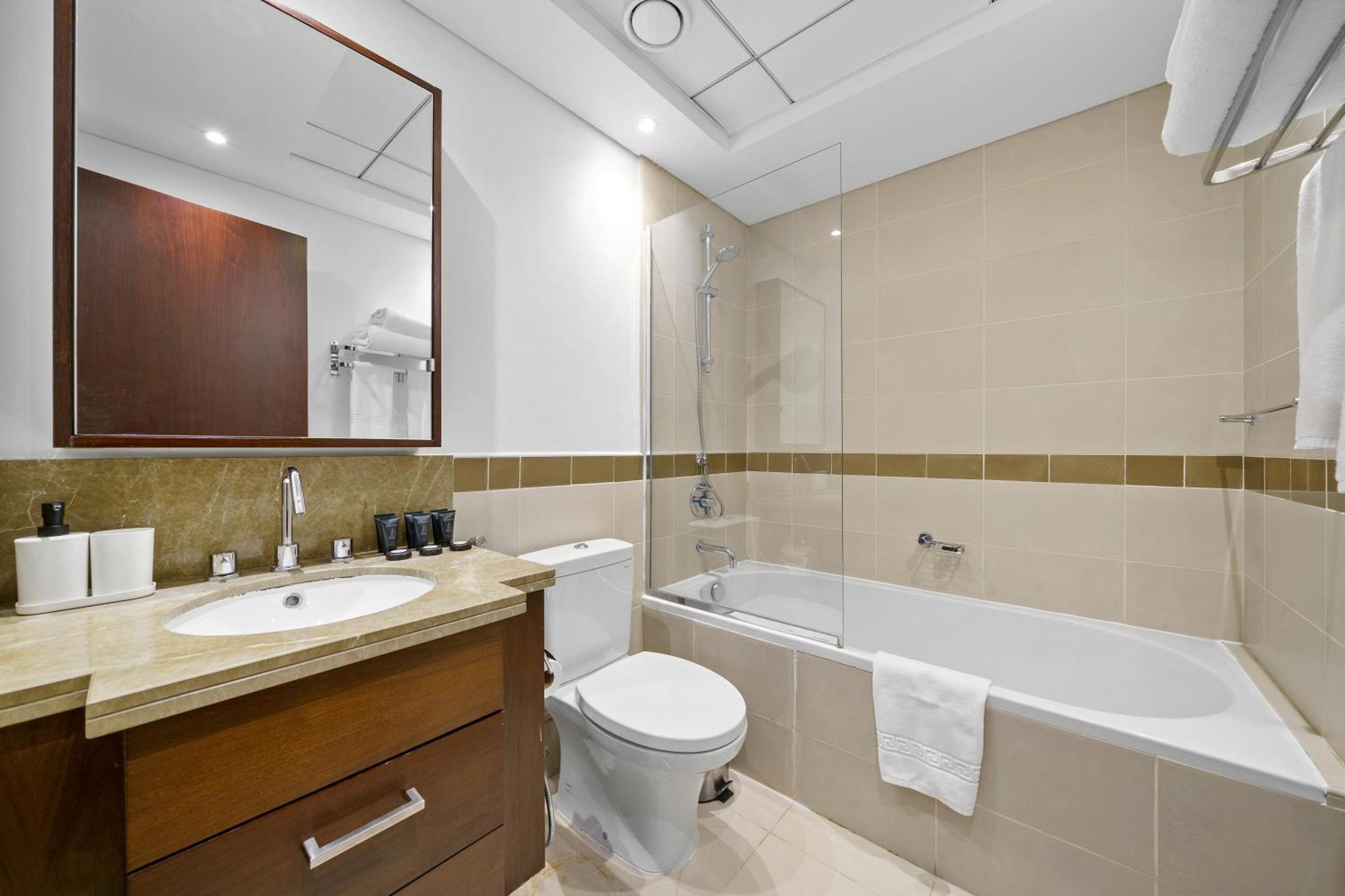 New! Luxury 3bedroom With Spectacular Burj Views Downtown * Dubai