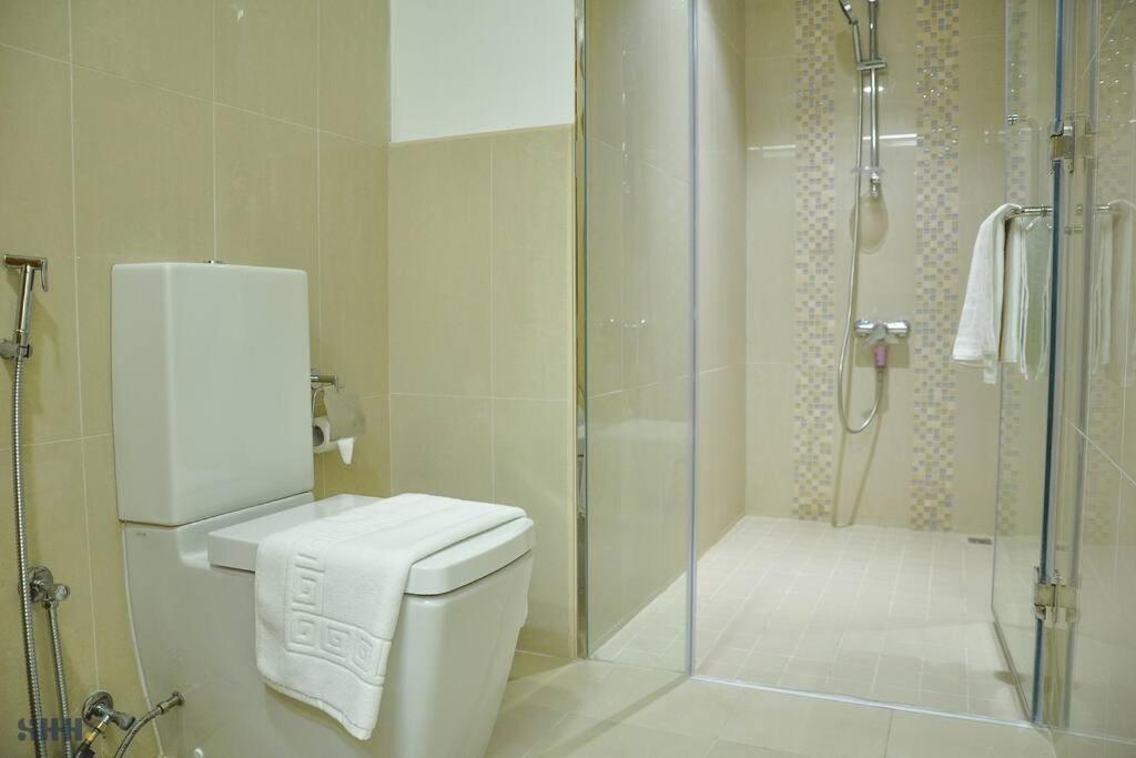 Lovely 2 Bedroom W/burj Khalifa View! *