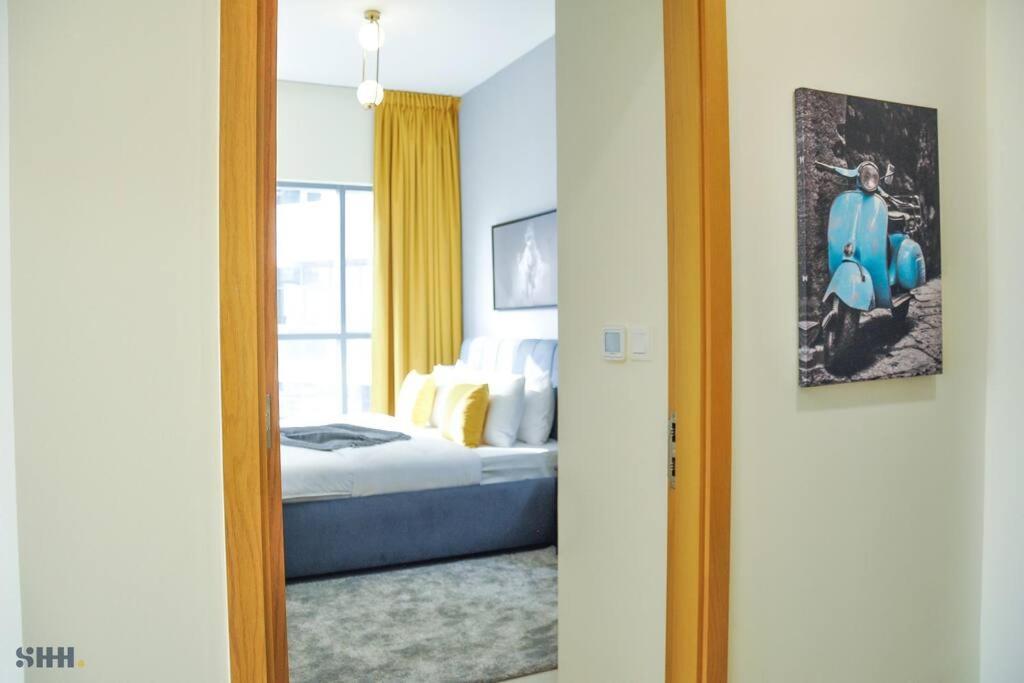 Lovely 2 Bedroom W/burj Khalifa View! Holiday home *