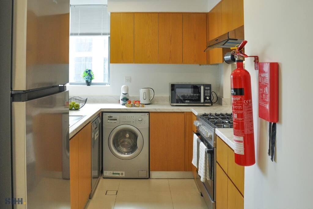 Lovely 2 Bedroom W/burj Khalifa View! * Dubai
