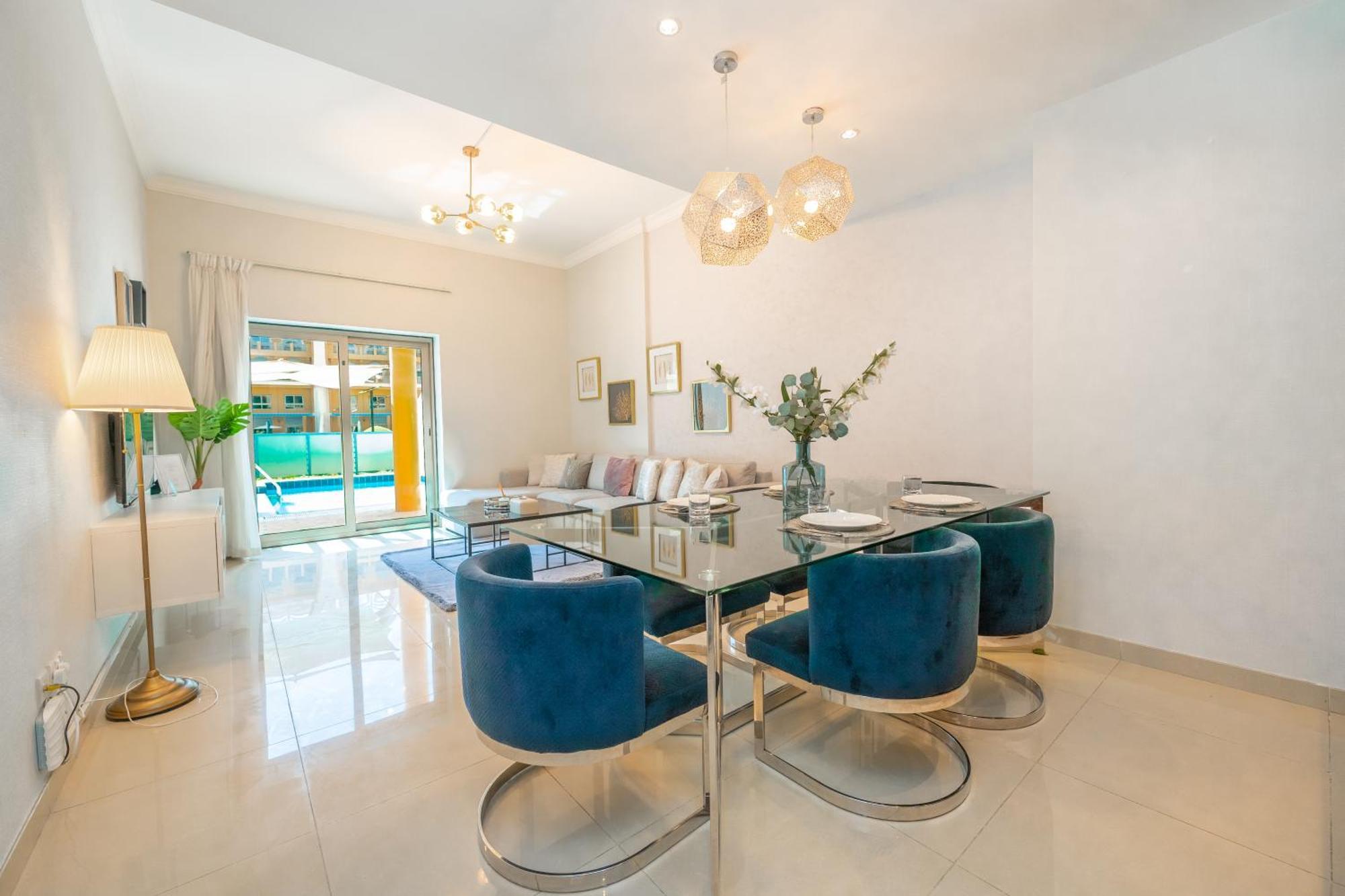 Fam Living - Private Beach Escapes In Palm Jumeirah *