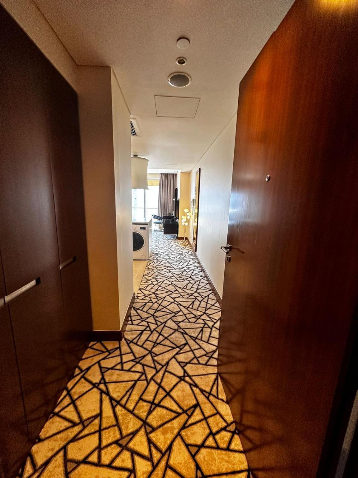 Mall Fashion Avenue Burj Khalifa View Residence- Formerly Address Mall *