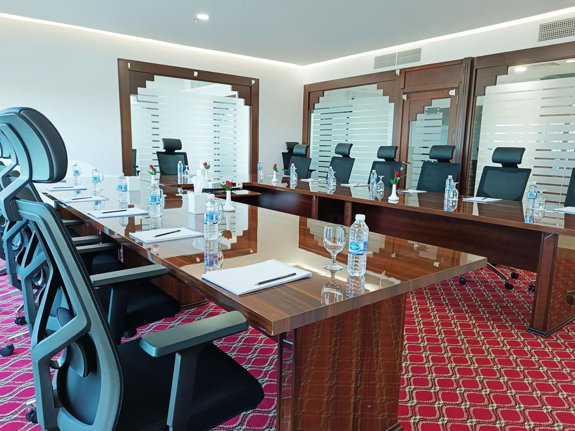 Aparthotel Sunday Mega Sheikh Zayed Road Near Difc Formerly Emirates Grand Dubai