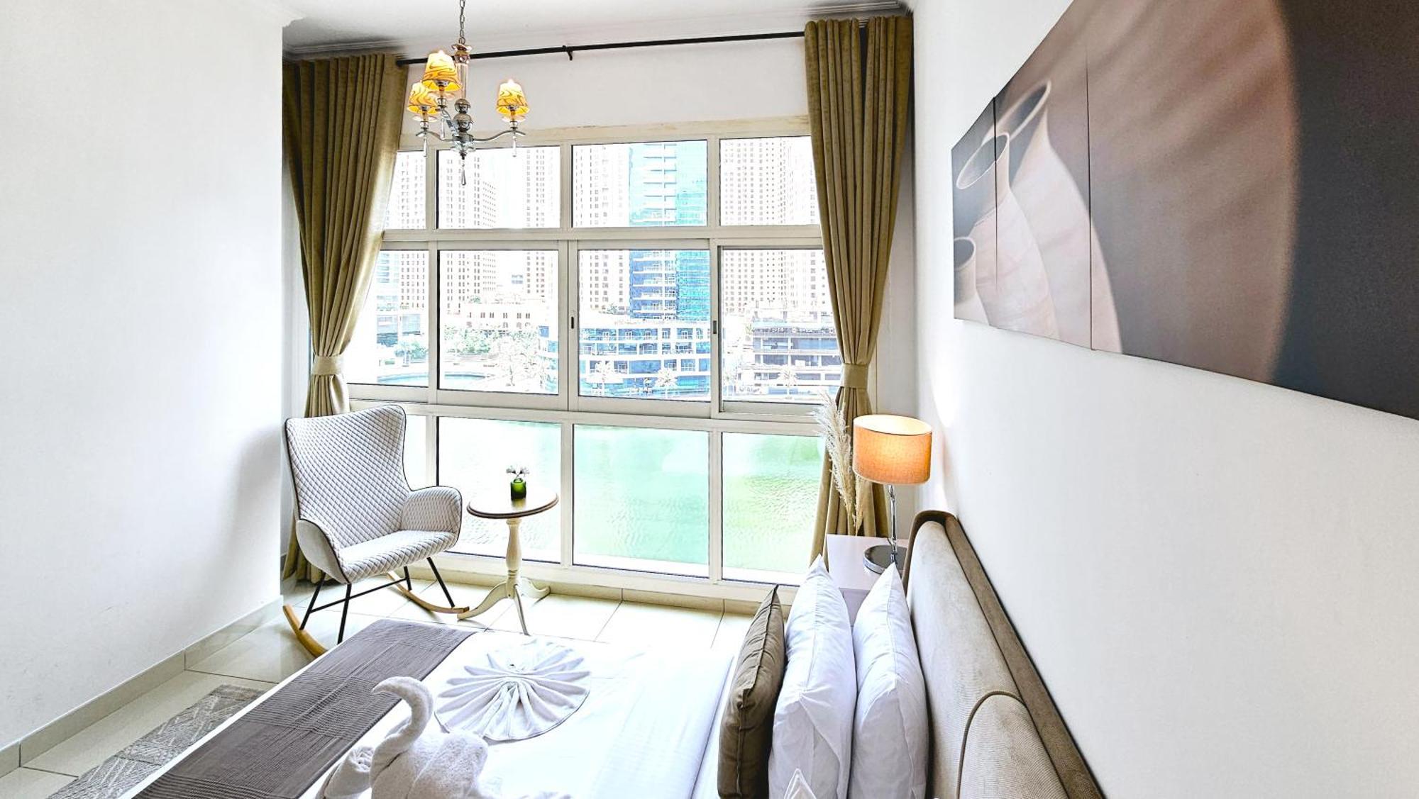 Serene 1br With Stunning Marina Views In Marina - The Atlantic Apartment