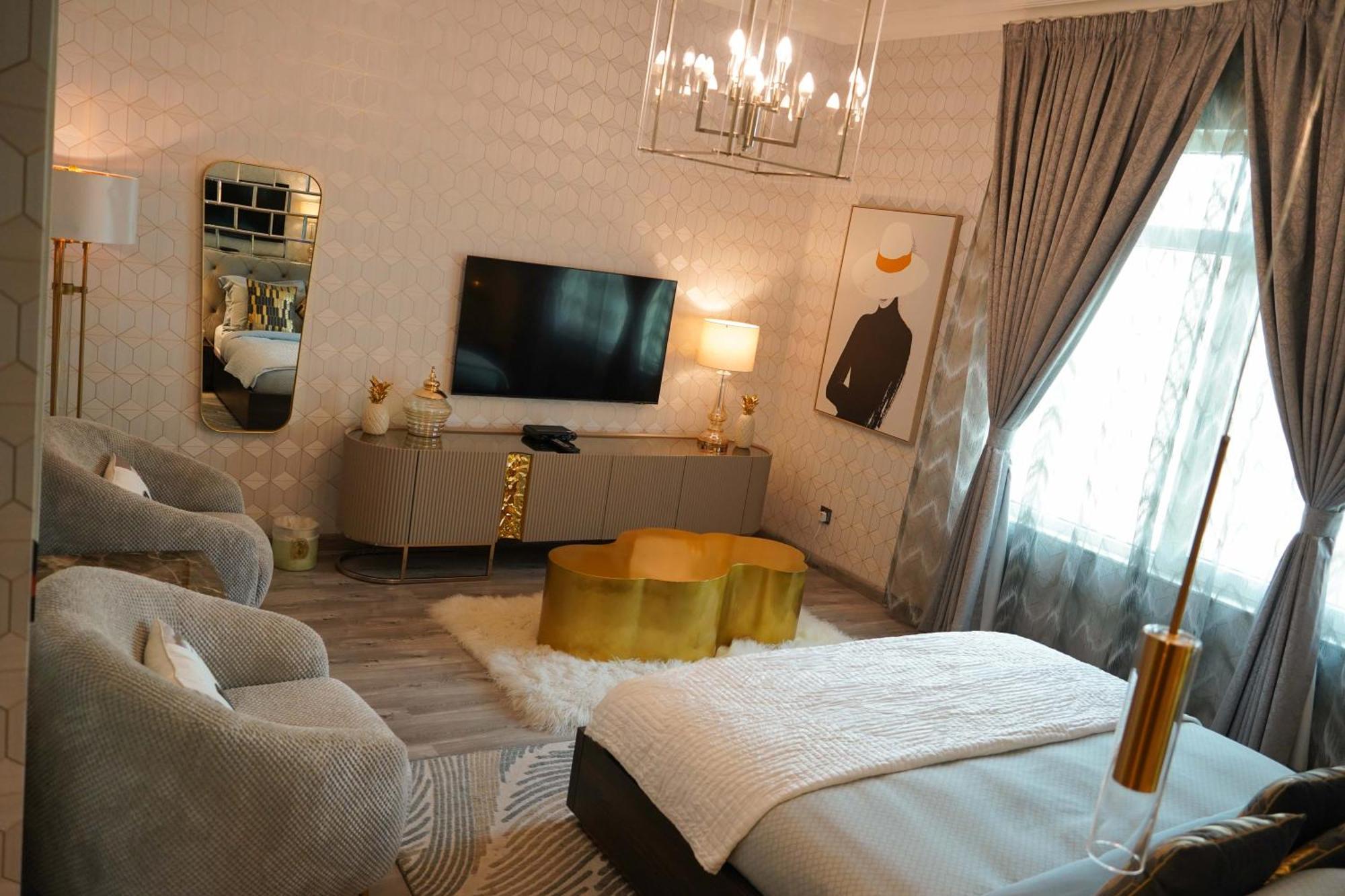 Royal Club By Rvhr, Palm Jumeirah Apartment *