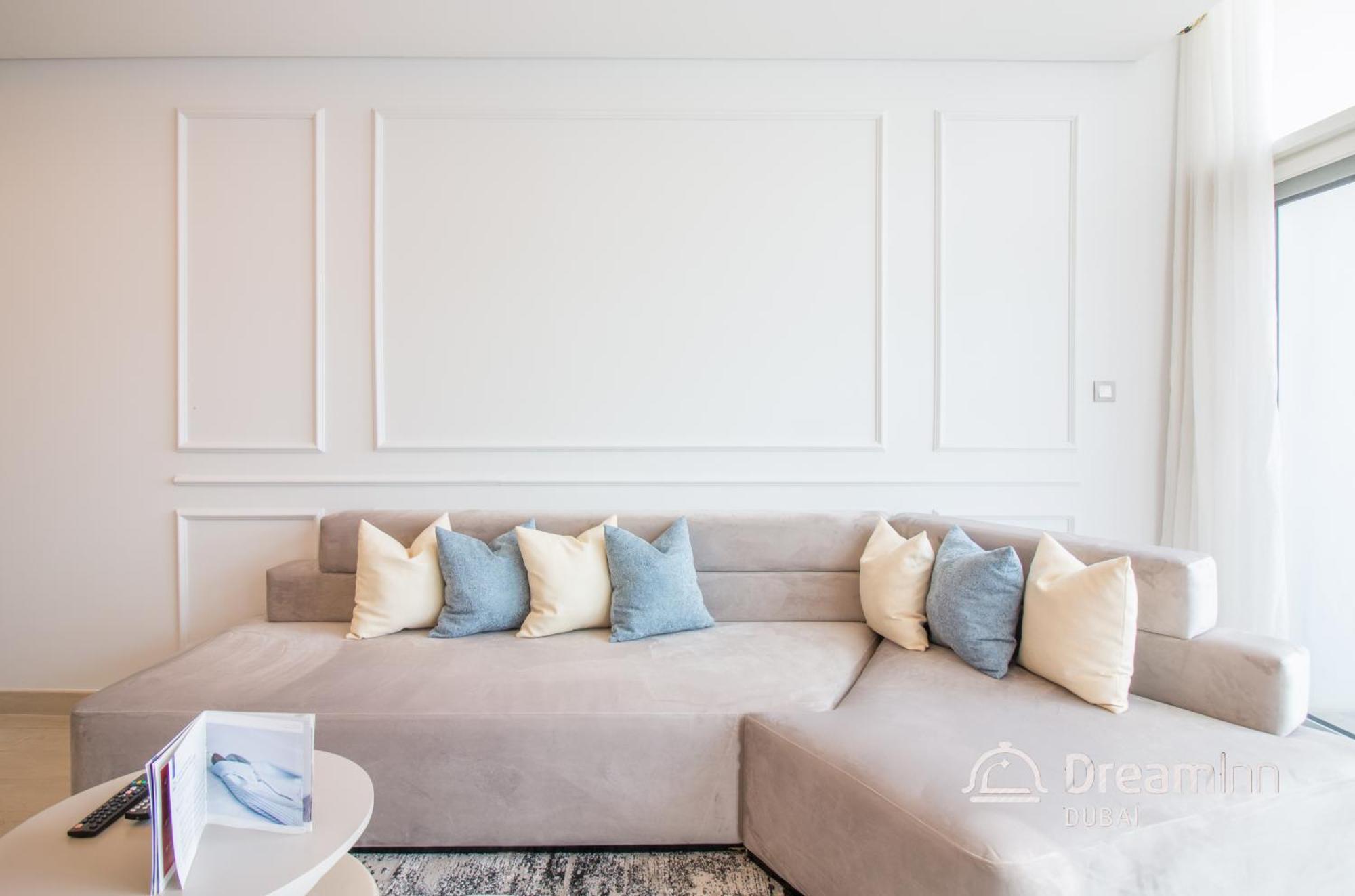 Apartment Dream - Mina By Azizi *