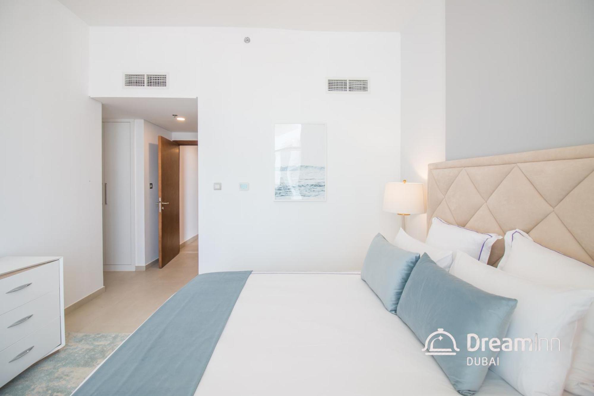 Dream - Mina By Azizi Apartment