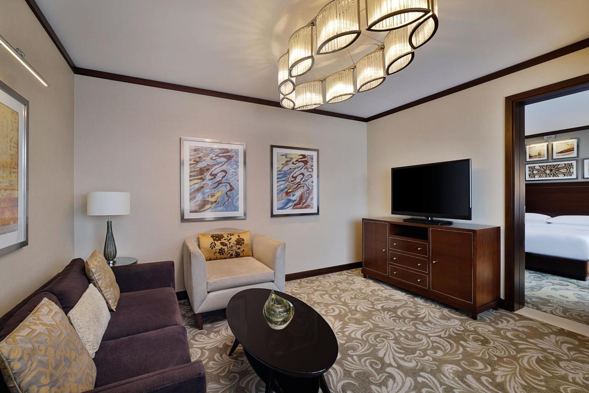 Sheraton Creek & Towers Hotel 5*