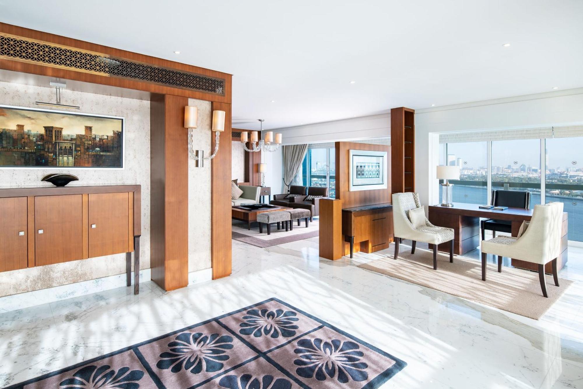 Sheraton Creek & Towers