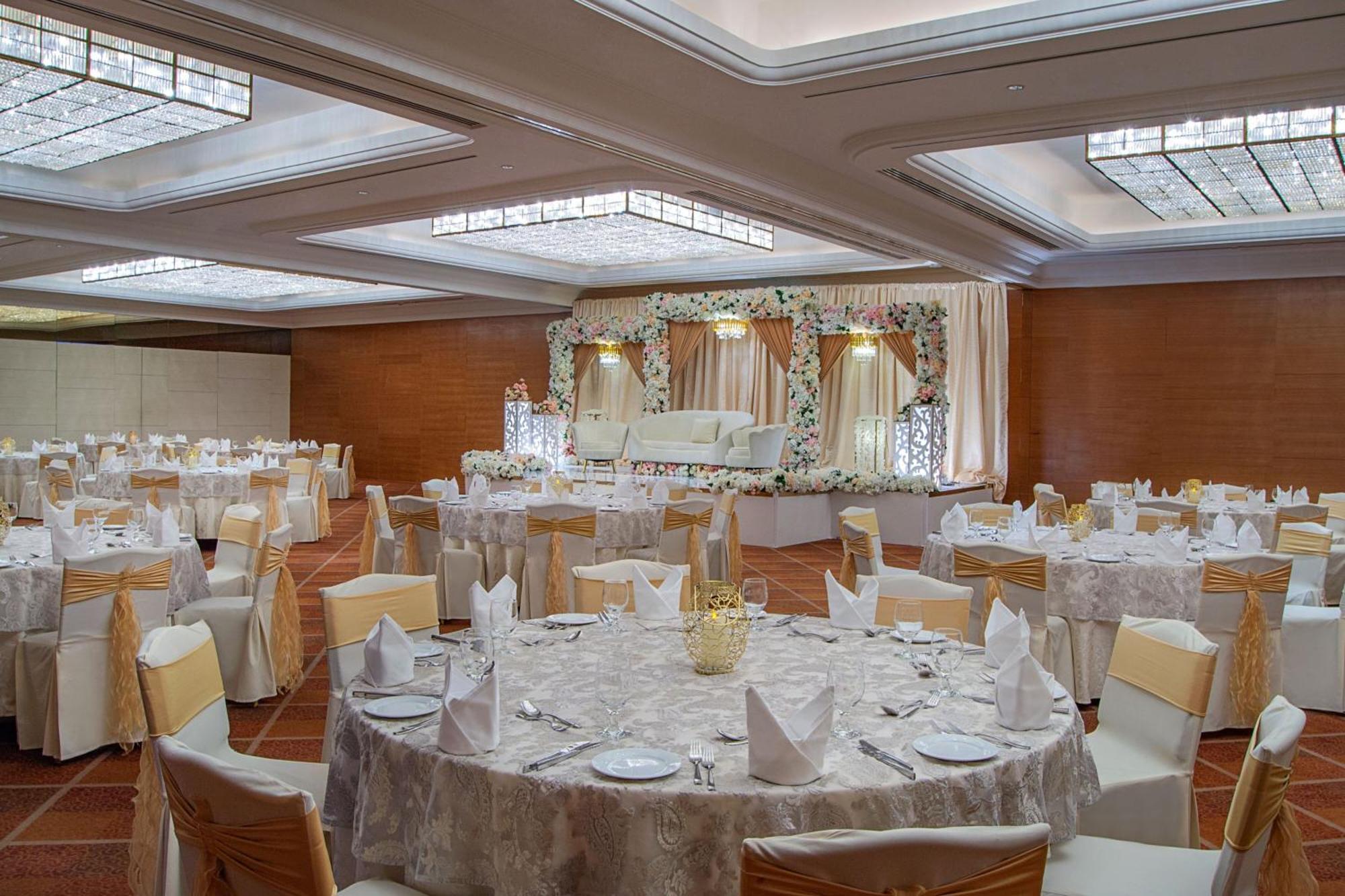 Sheraton Creek & Towers 5*