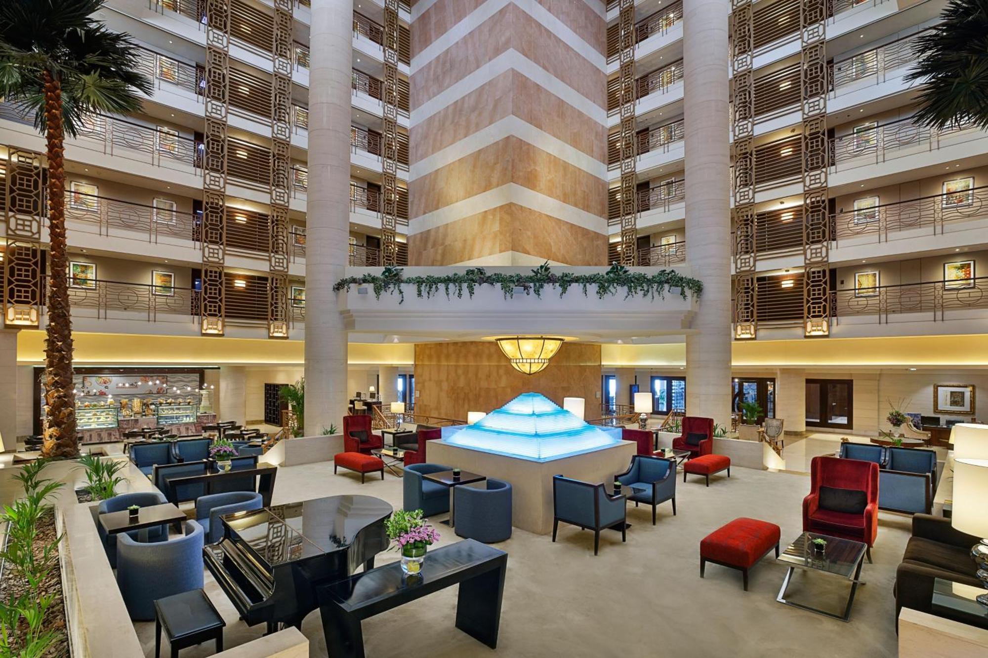 Sheraton Creek & Towers 5* Dubai
